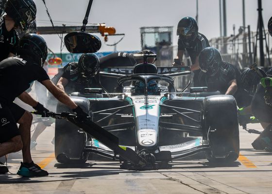 Mercedes supera la inspección de la FIA y deja en el aire la guerra de los motores