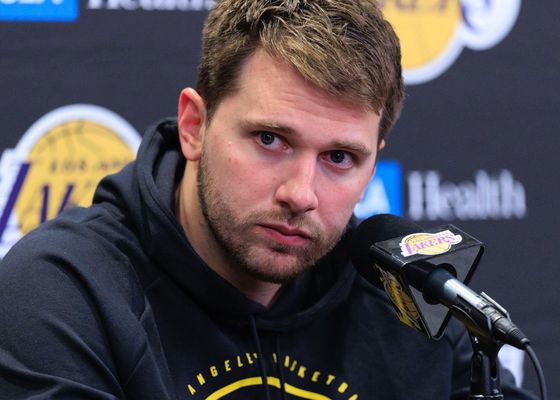 Los Lakers confirman el desastre con Luka Doncic