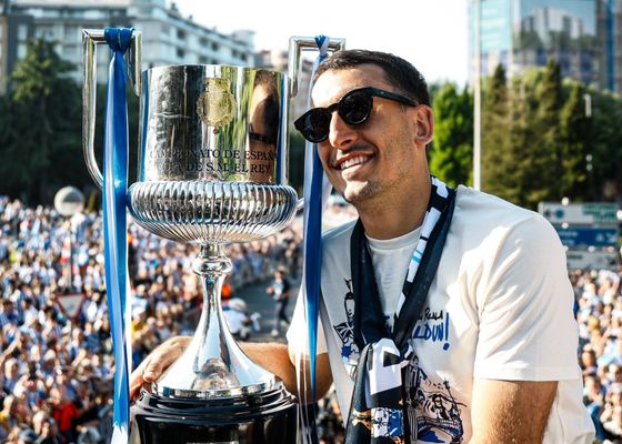 Celebración por todo lo alto de la Real Sociedad en San Sebastián y fin a la polémica de Guedes: "﻿Un mensaje para Fabrizio Romano, no estaba borracho"﻿