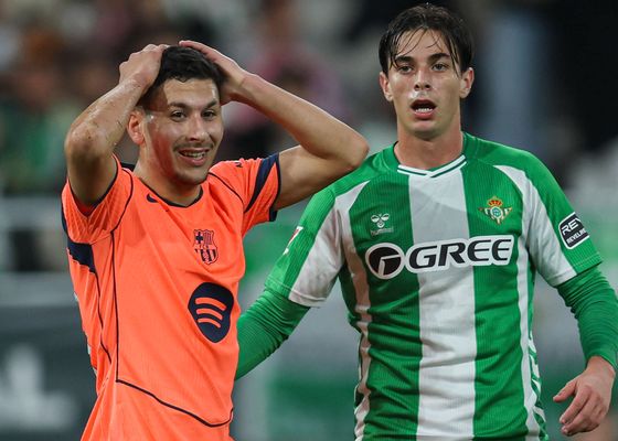 El Betis vuelve a mover ficha por Roony Bardghji: el Barcelona le busca salida para el próximo mercado de verano 