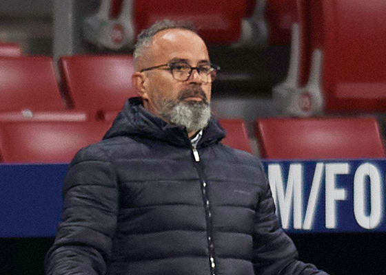 Primeros contactos con Álvaro Cervera para que se convierta en el nuevo entrenador