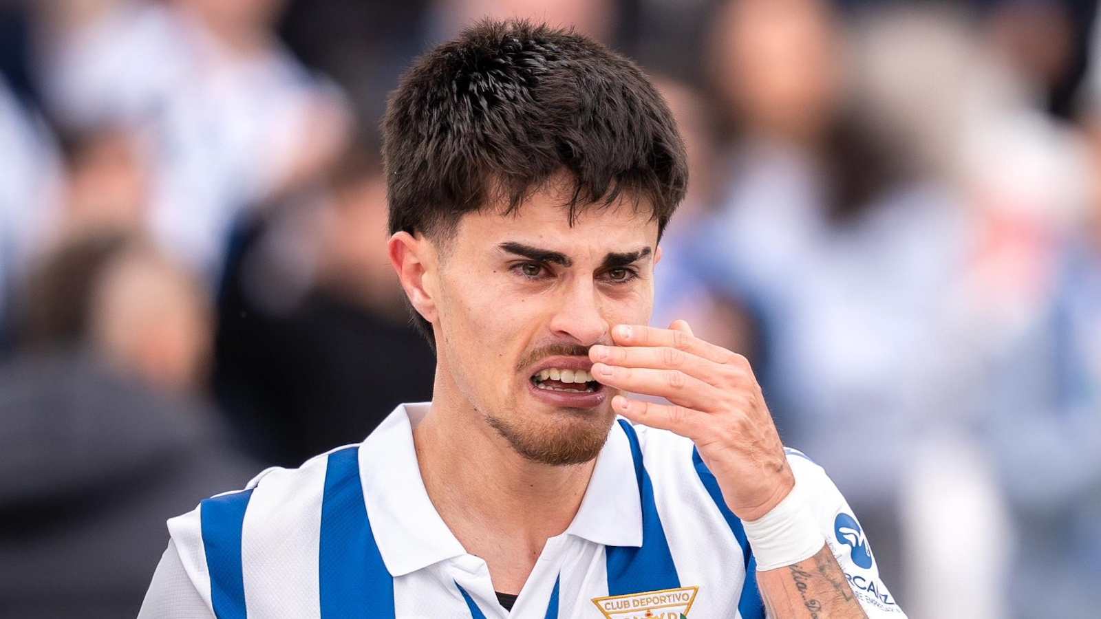 Juan Cruz se reconcilia, entre lágrimas, con la afición del Leganés