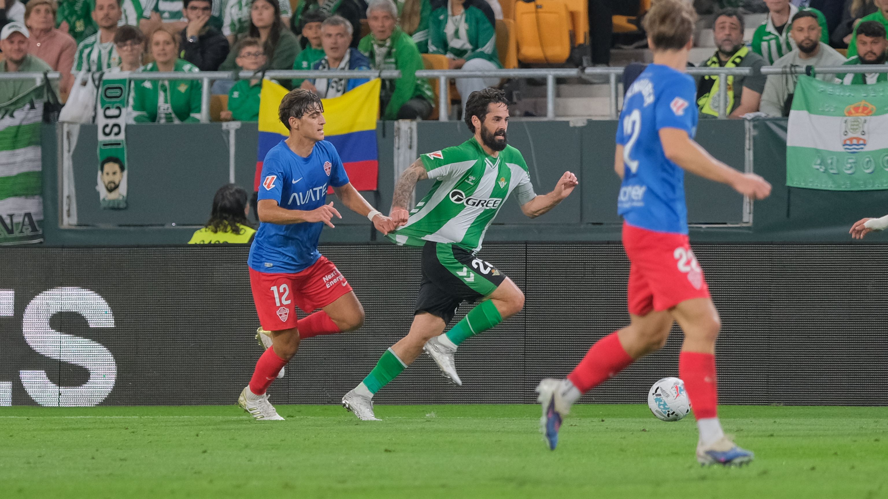 El análisis táctico del Betis - Elche: Un acordeón preñado de oportunismo