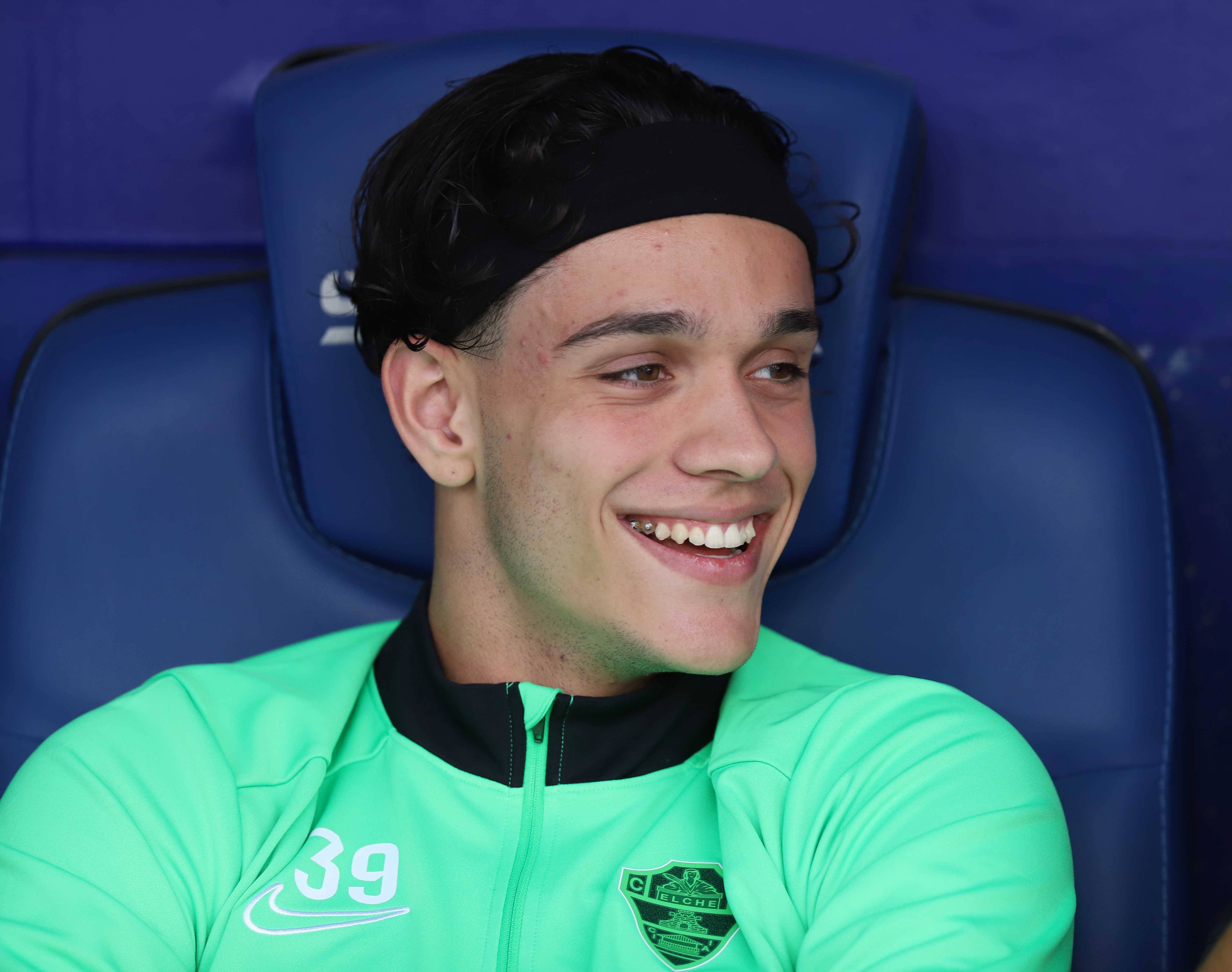 Héctor Fort tiene que pasar por el quirófano tras lesionarse celebrando su gol