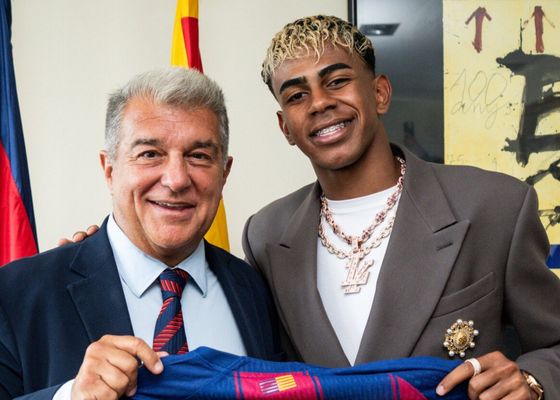 Lamine Yamal recoge el '10' y cierra filas con su polémica fiesta