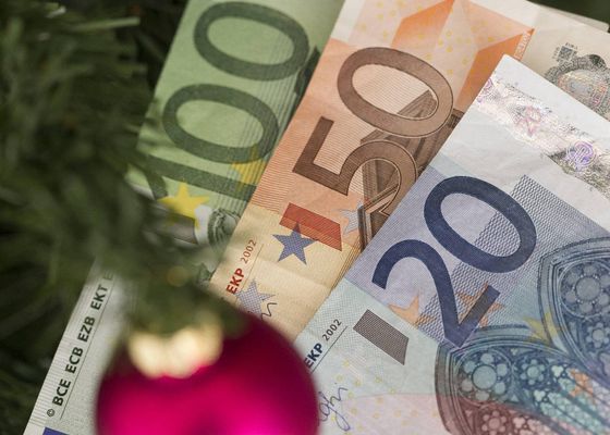 Evita sorpresas con Hacienda esta Navidad: cuánto dinero puedes regalar sin pagar impuestos