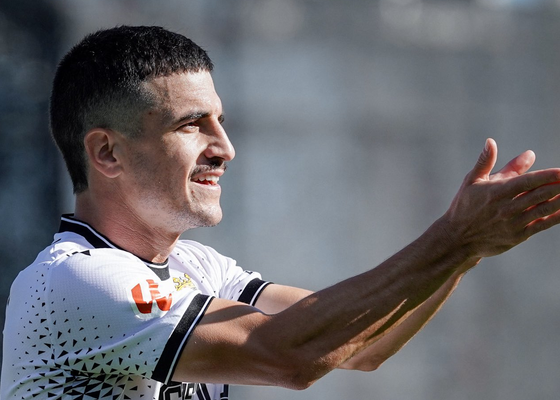 El Ceuta hace saltar por los aires LaLiga Hypermotion