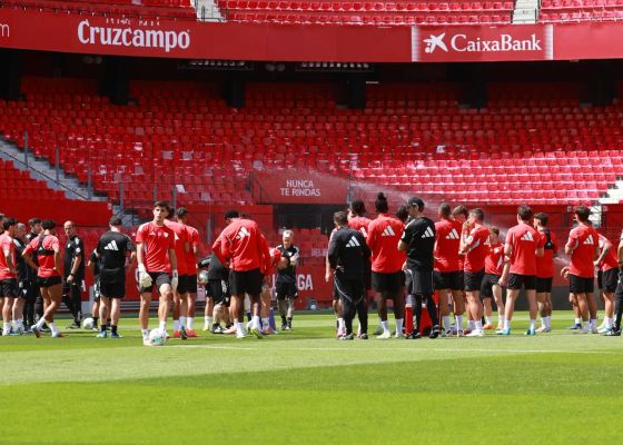 La convocatoria del Sevilla para recibir al Espanyol: uno llega, otro vuelve, tres descartes y un debut se aplaza