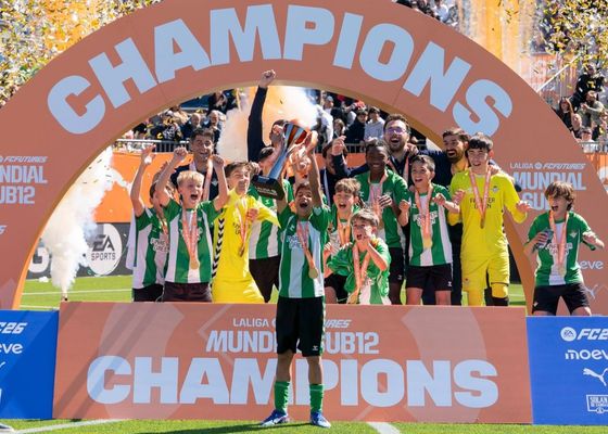 El Betis, campeón del I Mundial sub 12 LaLiga Futures