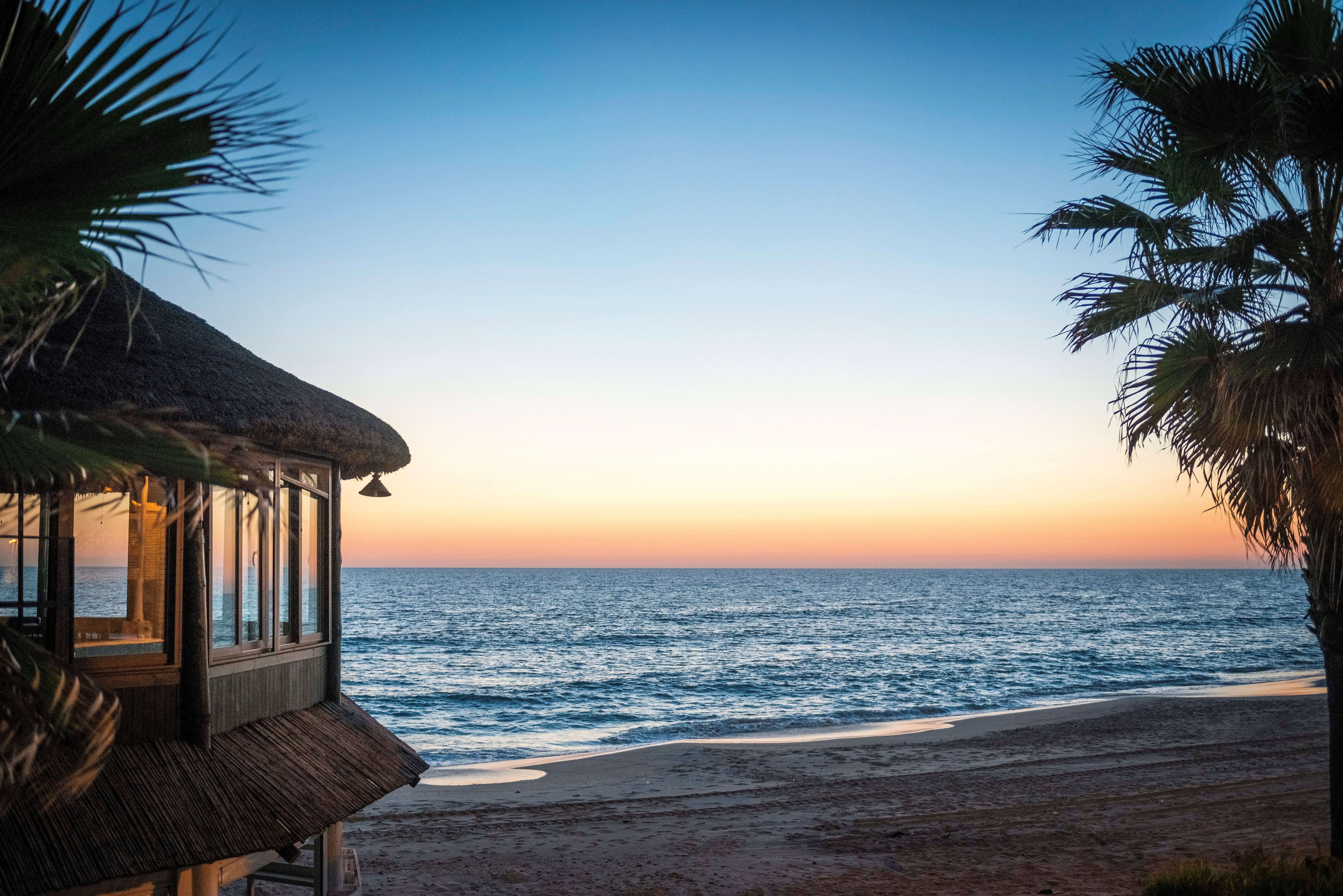 Los pueblos más económicos cerca de Sevilla para tener una casa en la playa