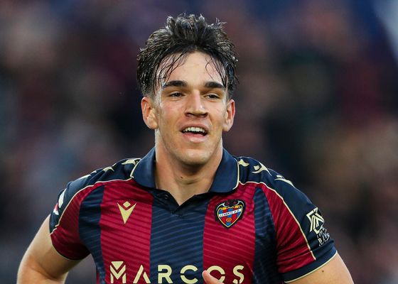 Levante 4-2 Real Oviedo: El Ciudad de Valencia sueña con la permanencia en Primera