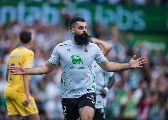 Ingreso extra para el Alavés gracias a Villalibre por su ascenso a Primera División con el Racing de Santander