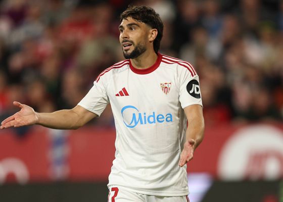 Maupay se la juega: sin argumentos para una inversión que parecería otra locura en el Sevilla