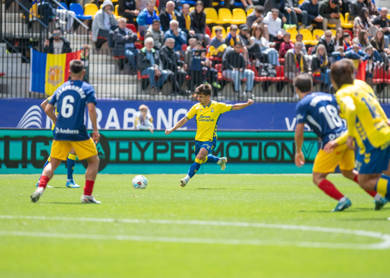 Así queda la clasificación de LaLiga Hypermotion tras el triundo del Racing de Santander y la derrota de Las Palmas en la 39 de Segunda división