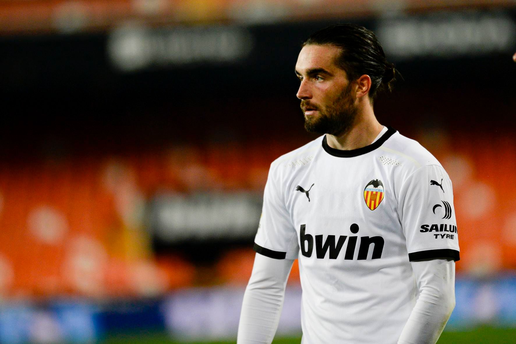 Jason, ex del Valencia, apunta a Peter Lim y pide un cambio: "Cuando juegas con fuego algún año va a pasar"