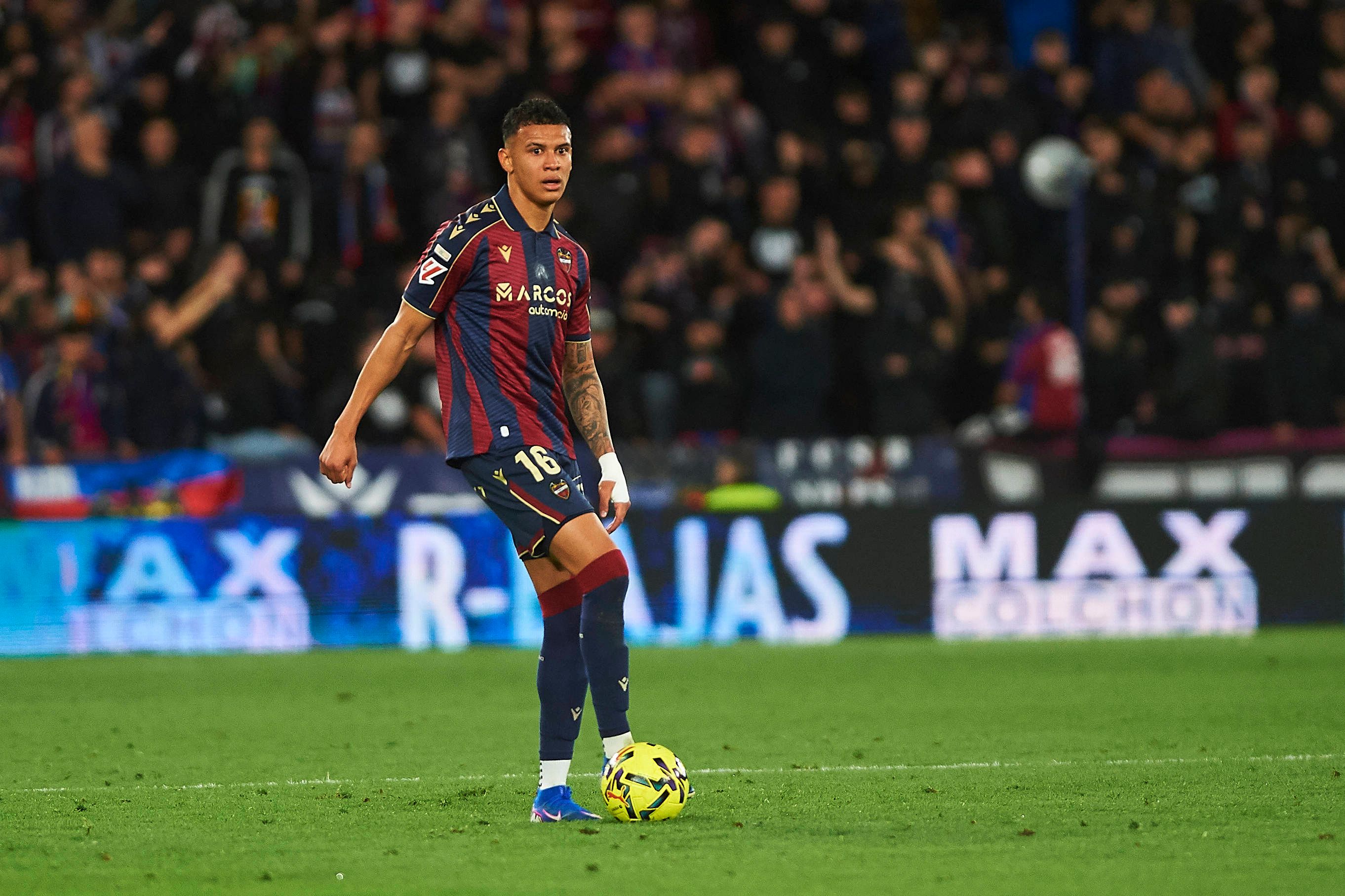 El regreso de Kervin Arriaga con el Levante tras cumplir tres partidos de sanción