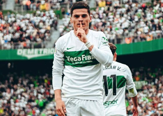 Elche 1-0 Valencia: Cepeda da aire al Elche y lo aleja del descenso