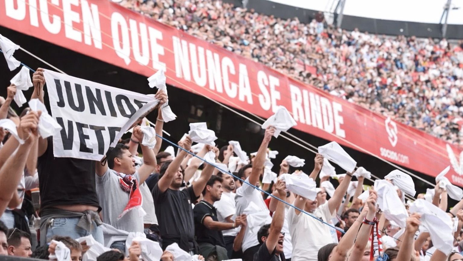 La Federación de Peñas del Sevilla FC se suma a la pañolada convocada en el Ramón Sánchez-Pizjuán  
