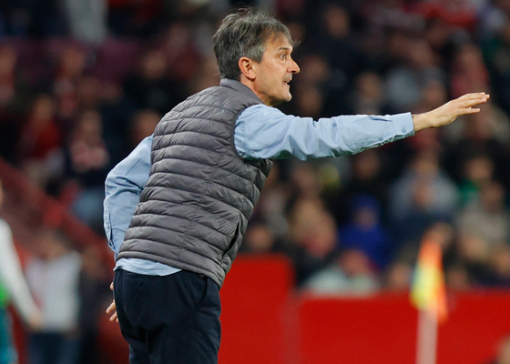 El Granada y Pacheta, se la vuelven a jugar en LaLiga Hypermotion con Huesca y Real Valladolid alertas