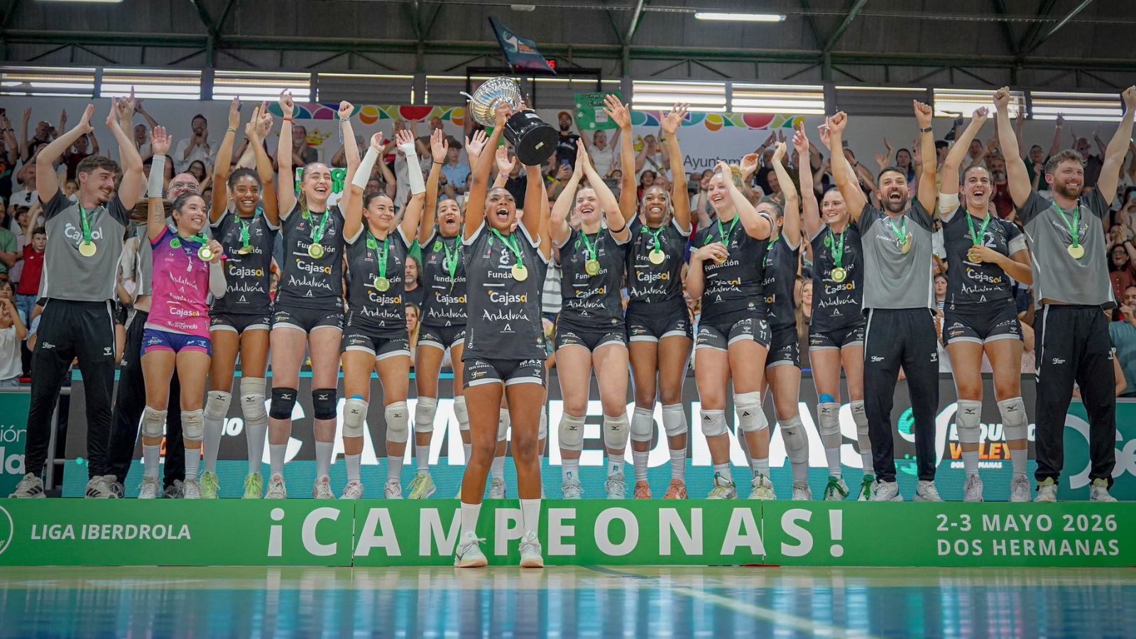El Cajasol Esquimo hace historia para Sevilla y se trae su primera liga de voleibol