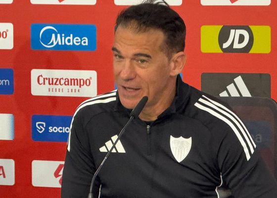 Luis García Plaza confirma baja de última hora en el Sevilla y anuncia cambios importantes: "Almeyda hacía cosas diferentes..."