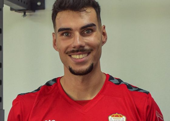 Dejó el Betis por la puerta de atrás y ahora ficha por el Eldense