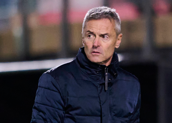 Fran Escribá, nuevo entrenador del Real Valladolid, no llega solo al José Zorrilla