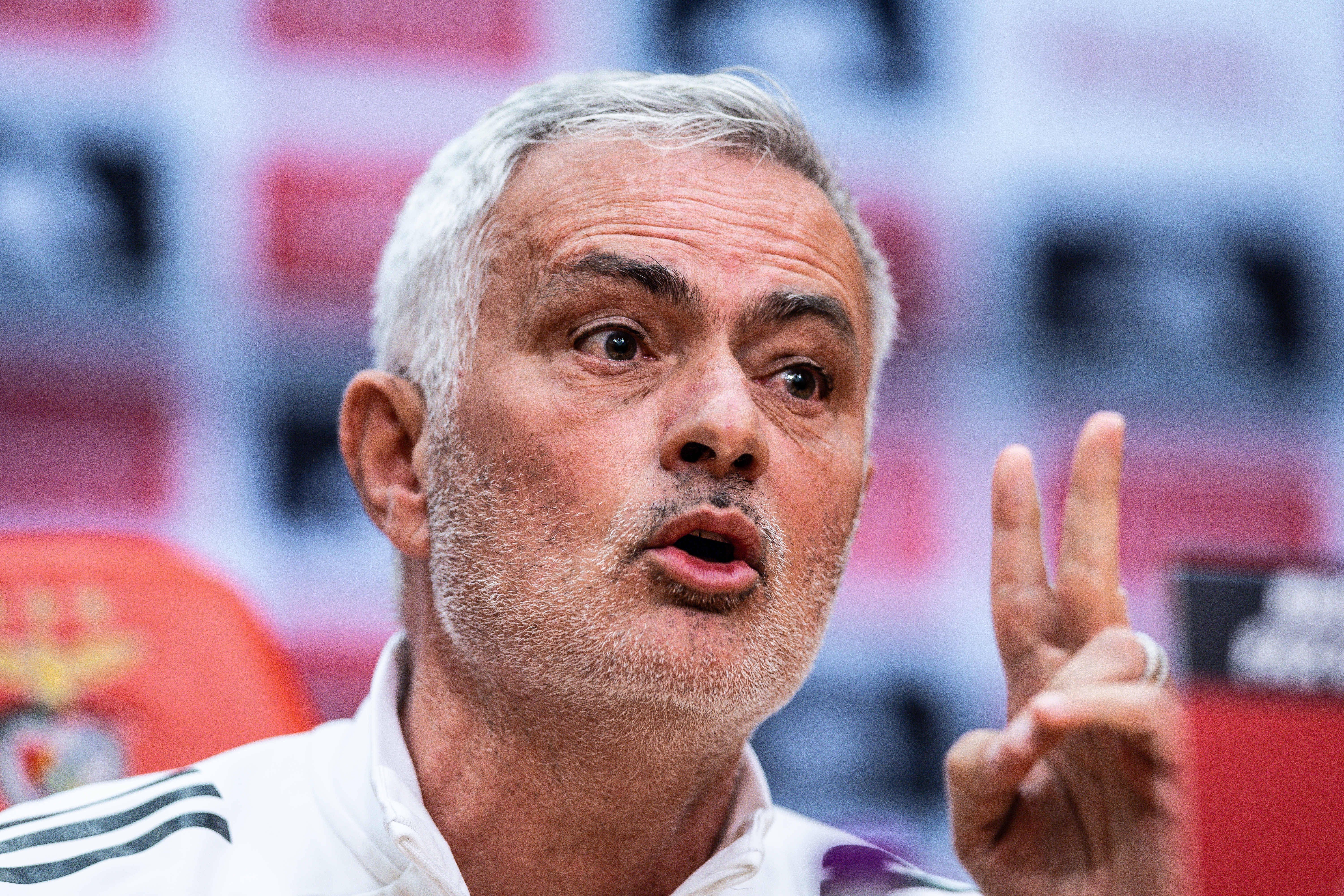 Mourinho pone fecha a su cita con el Real Madrid: "Hay un plazo de una semana"