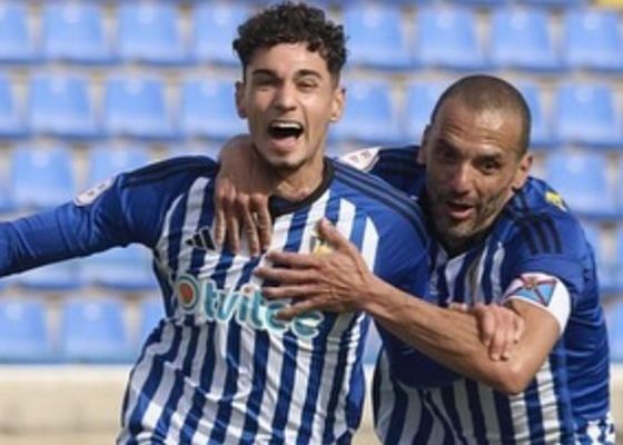 El fichaje de Álex Costa, pendiente de una llamada del Sevilla