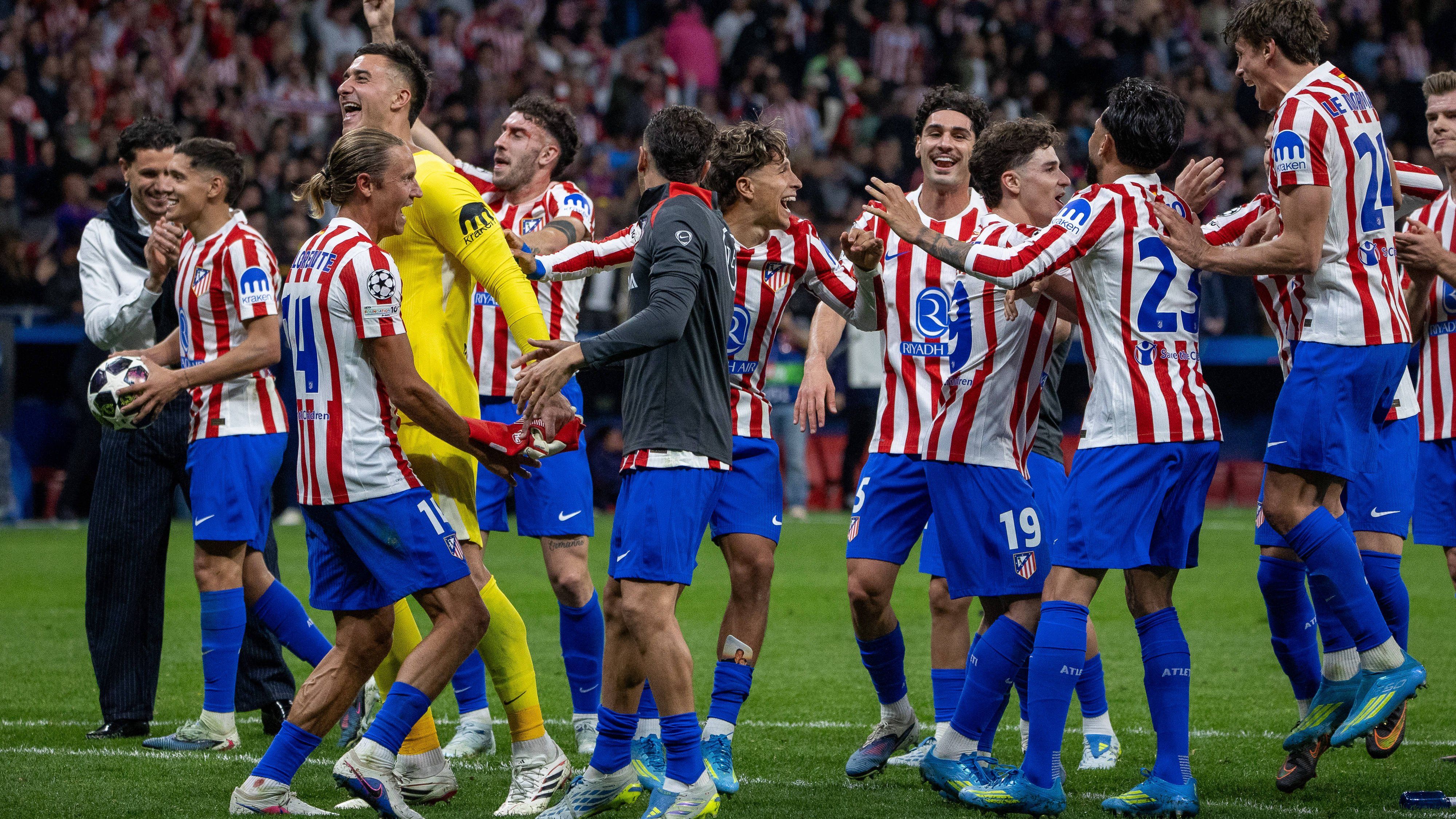 Los dardos del Atlético de Madrid al Barcelona para celebrar su pase en Champions: mensaje a Lamine Yamal, un perro azulgrana y el eslogan culé 