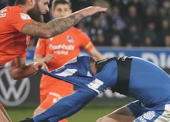El penalti más surrealista que se recuerda y la ayuda arbitral a la Real Sociedad para pasar las semifinales de la Copa del Rey
