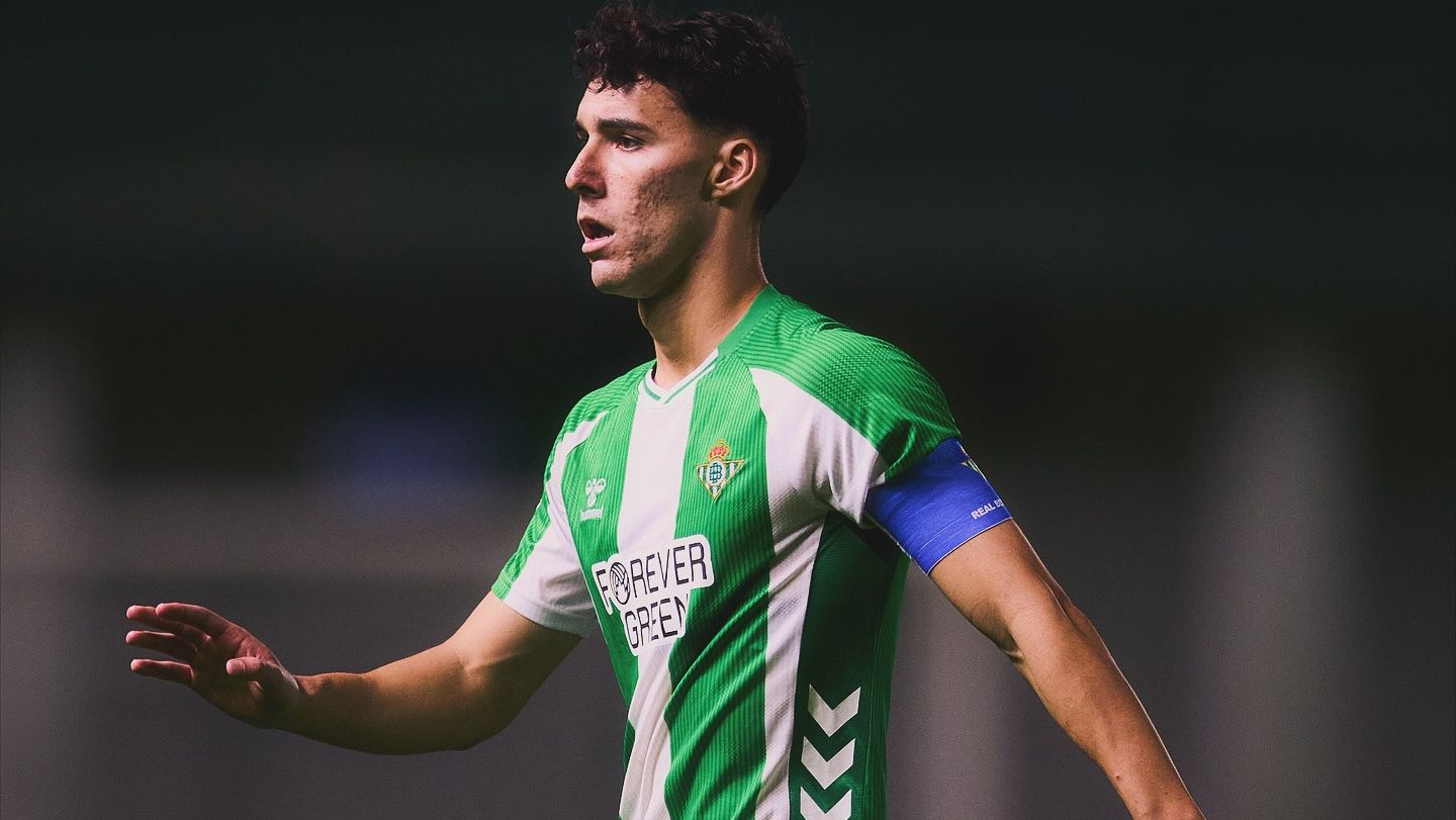 El Betis estudia el traspaso de Pablo Busto al Córdoba 