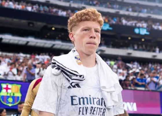 Frenazo a la llegada de Jeremy de León
