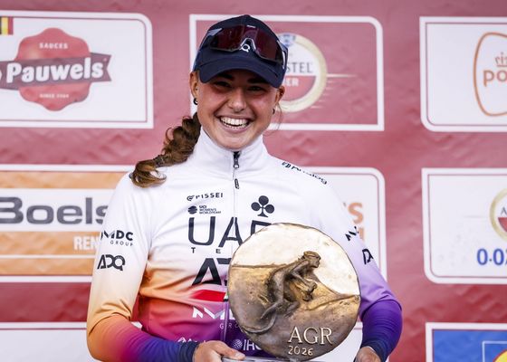 Paula Blasi hace historia para el ciclismo español en la Amstel Gold Race 
