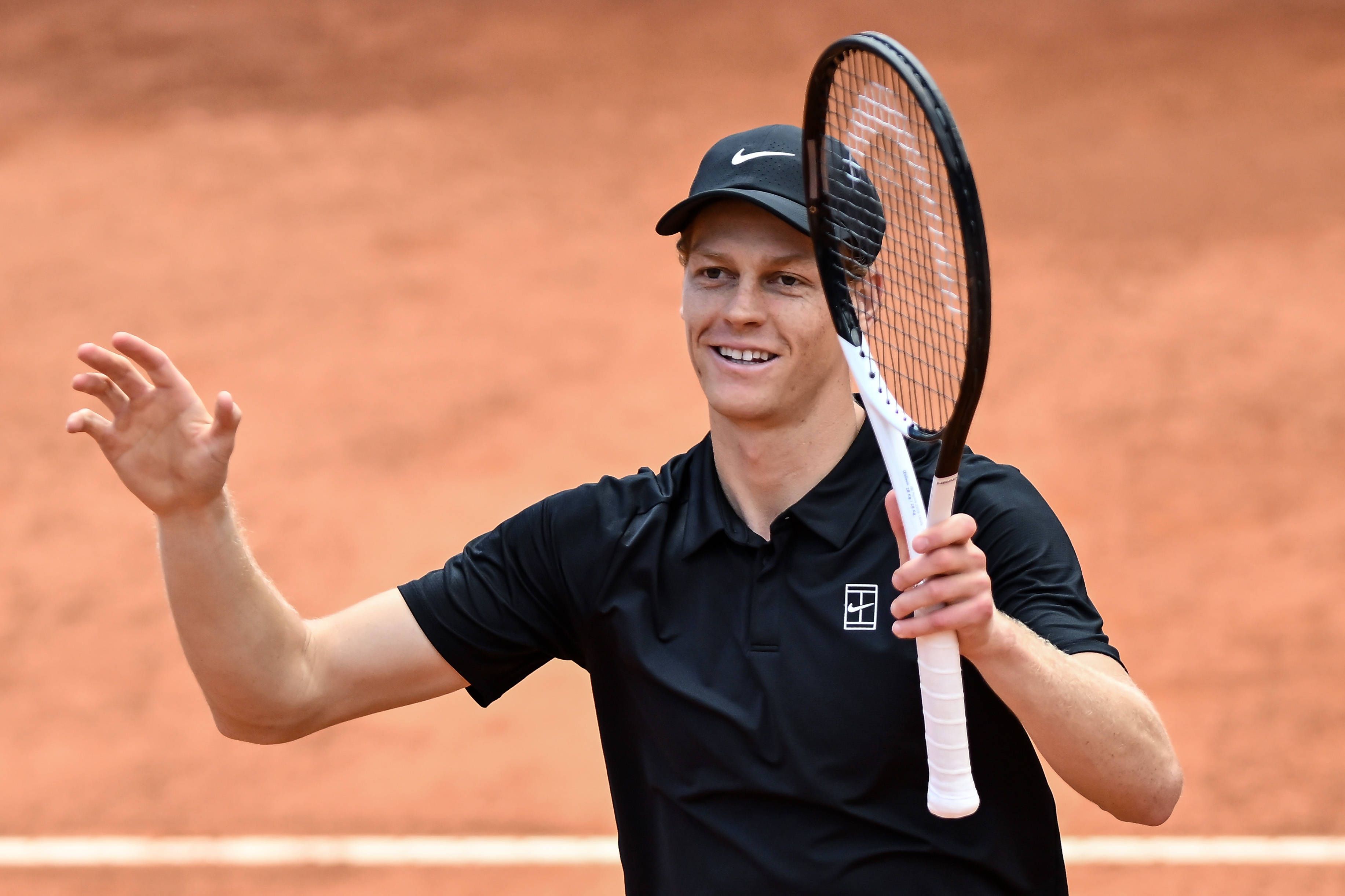 Jannik Sinner se sale con la suya en Roma y alcanza a Rafa Nadal