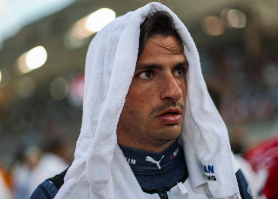 Carlos Sainz empieza a ver la luz: Williams dice sí a Bahréin