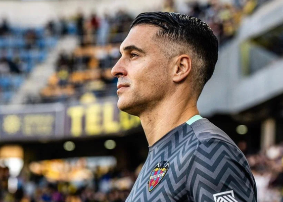 Insisten en el fichaje de Andrés Fernández