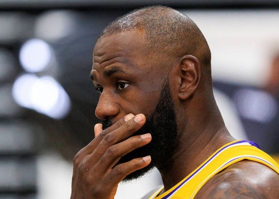 La renuncia de LeBron James, sobre la mesa: "Sabe que esta plantilla no tiene lo suficiente”