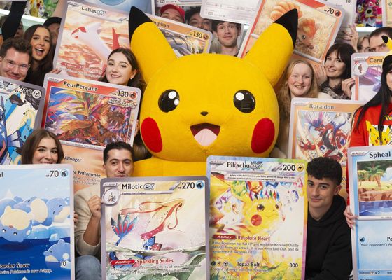 Los jóvenes ricos se lanzan a por las cartas Pokémon: la nueva inversión en la generación Z que supera a criptomonedas y las acciones de empresas