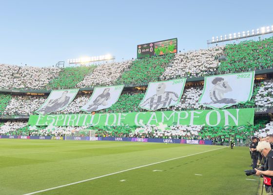 "Espíritu de Campeón" para una noche histórica en el Benito Villamarín: así fue el mosaico espectacular para el Betis-Fiorentina