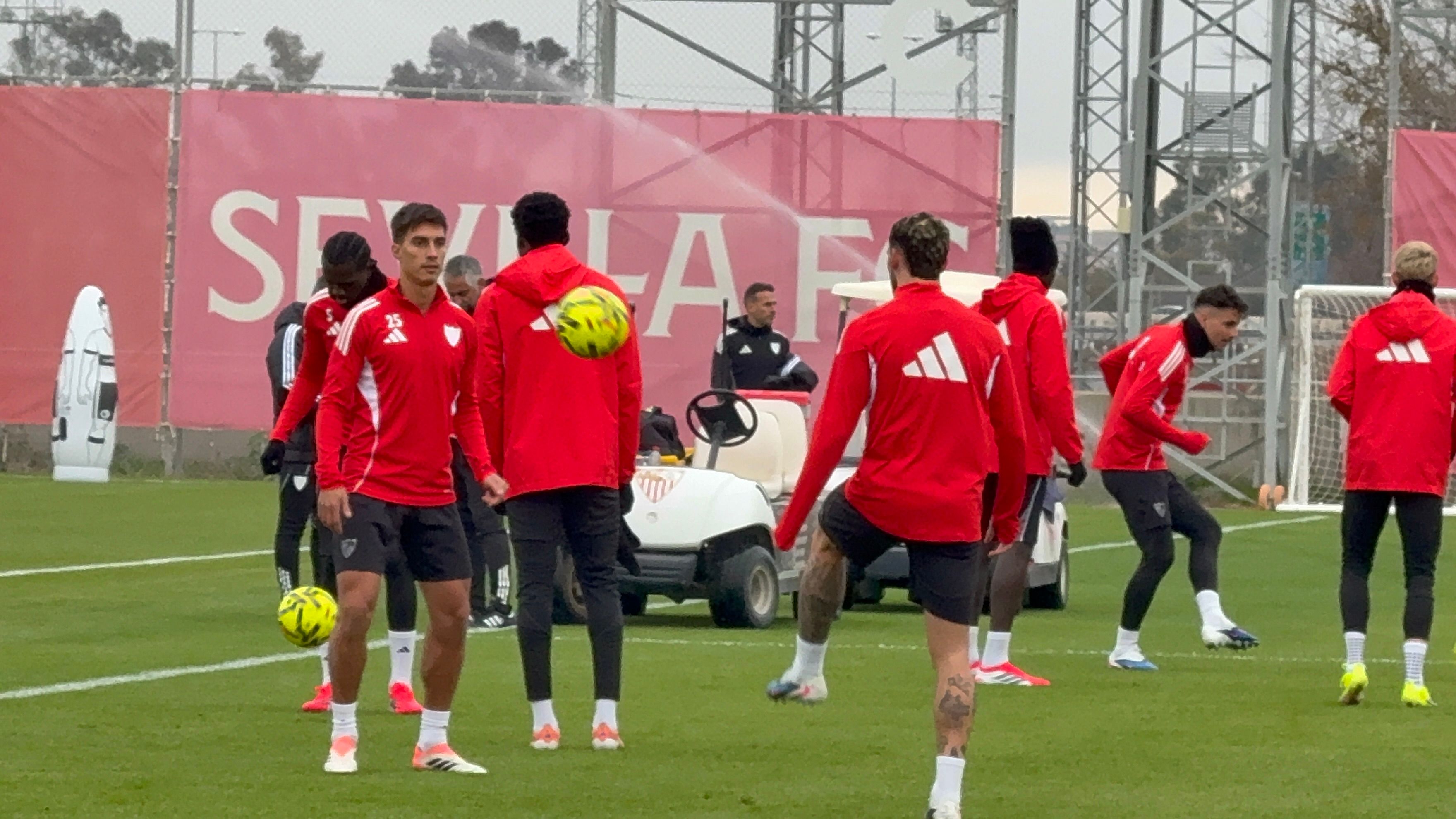 José Ángel Carmona protagoniza una sesión en la que continúa Rubén Vargas