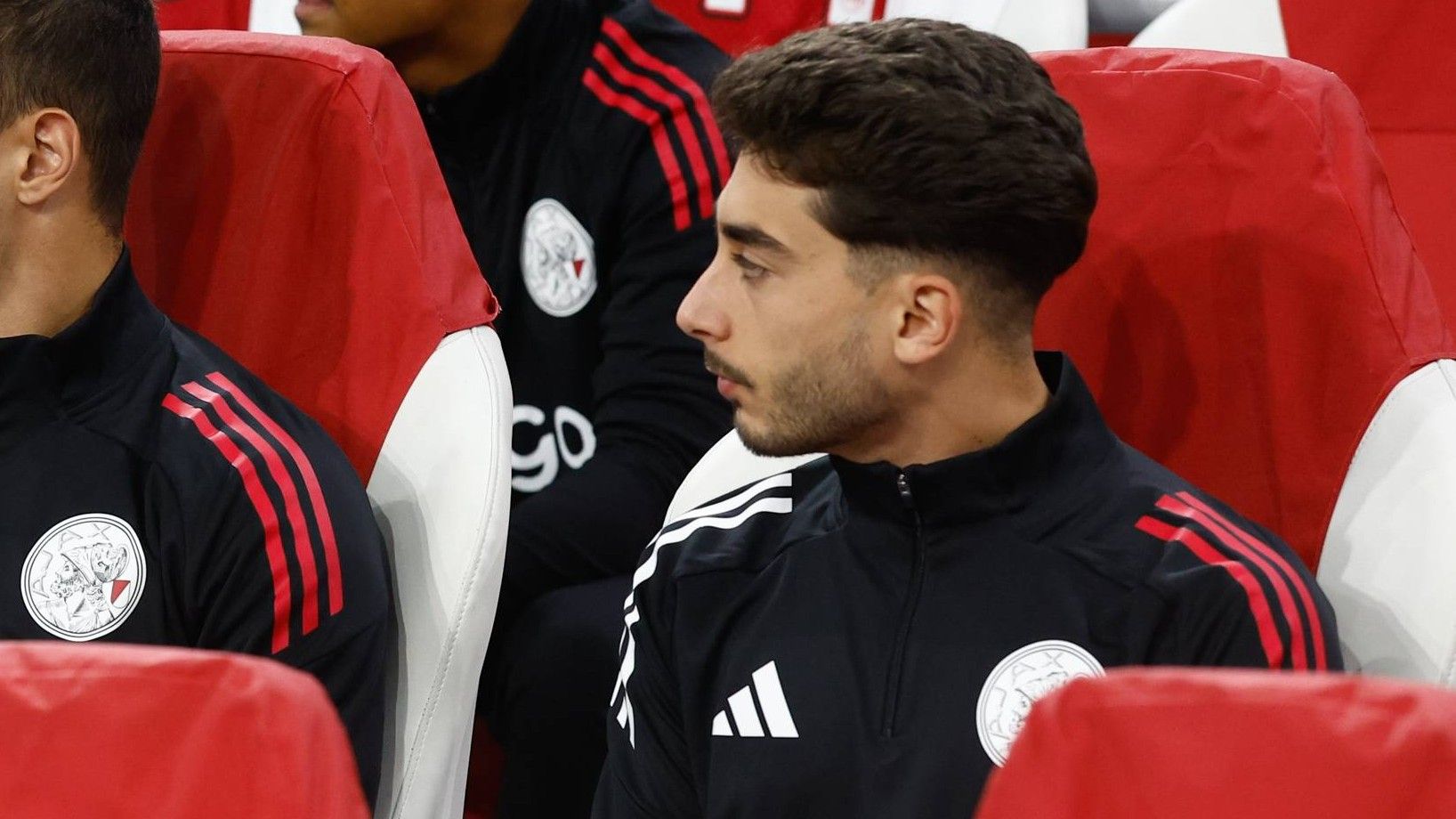Osasuna le lleva ventaja a Villarreal, Real Sociedad, Espanyol o Mallorca a la hora de cerrar el fichaje de Raúl Moro