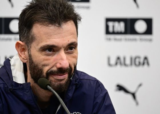 Corberán, intranquilo con el futuro del Valencia