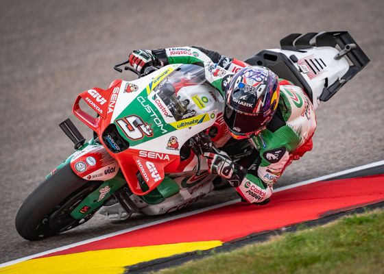 Zarco se lleva el honor más doloroso de MotoGP en 2025