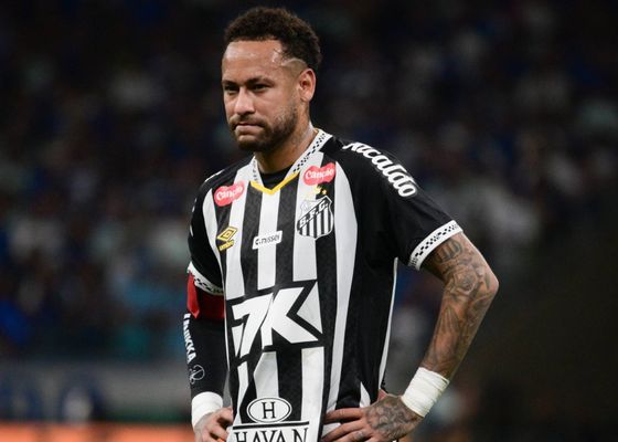 Ni Ancelotti ni el césped artificial, desvelado el gran problema de Neymar en casa