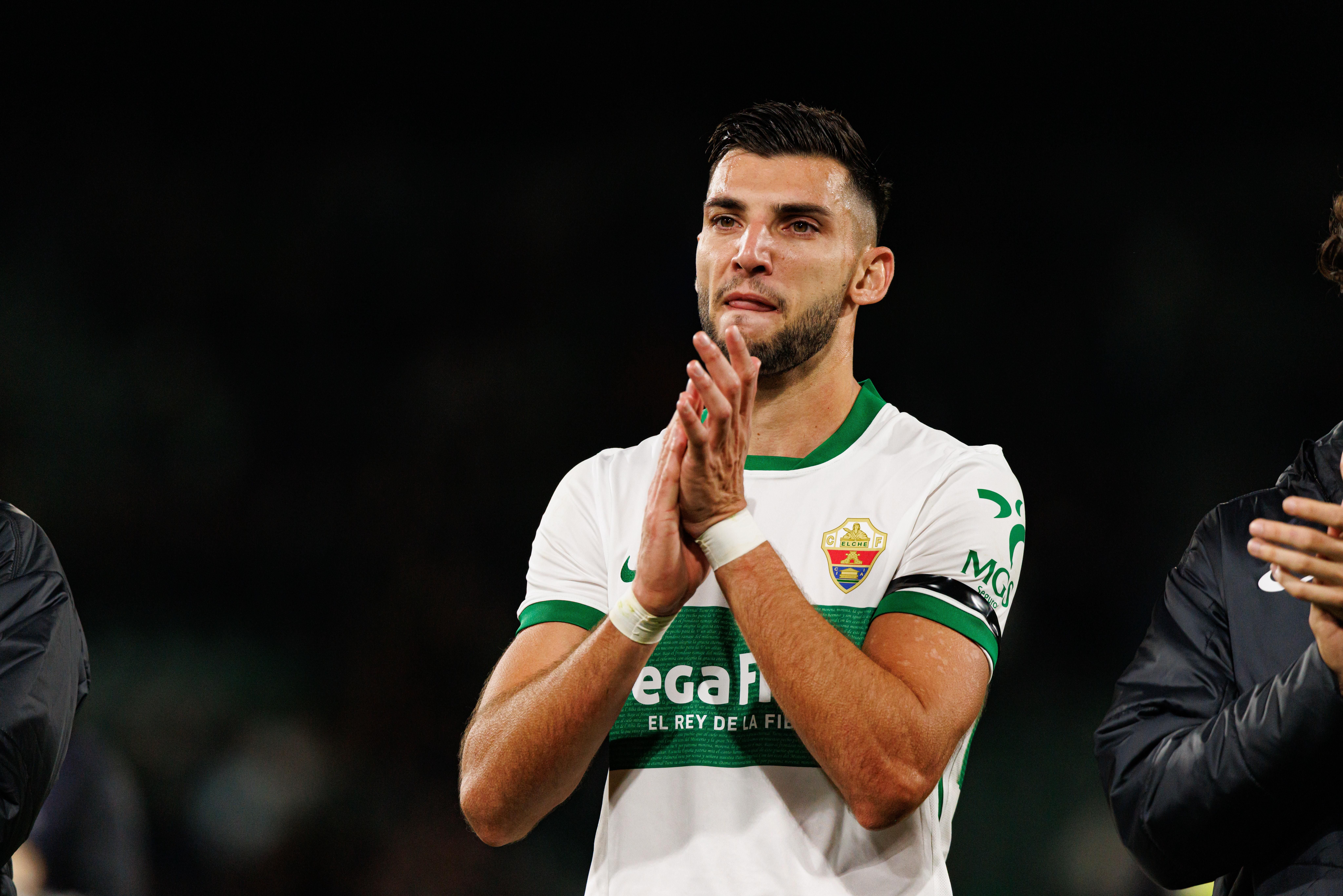 El Elche confirma la lesión de Rafa Mir: parte médico y tiempo de baja