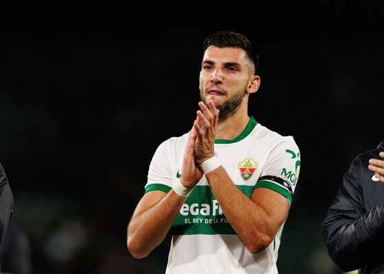 El Elche confirma la lesión de Rafa Mir: parte médico y tiempo de baja