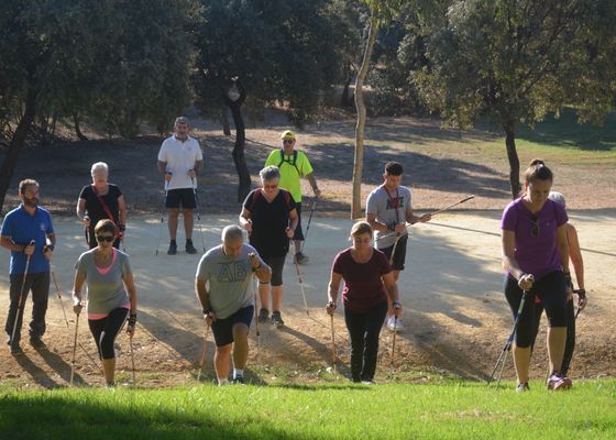 El programa de Nordic Walking del SADUS está de regreso