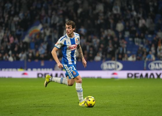 El Villarreal cierra la puerta de salida a Carlos Romero y rechaza una oferta de 30 millones