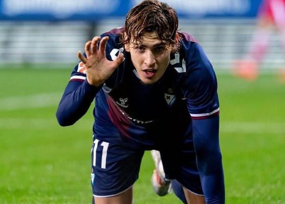 Jorge Pascual amenaza al Almería